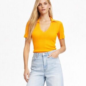 Aritzia Wilfred Ribbed Polo Top S Split Neck Closet Staple Stretchy Urban Chic